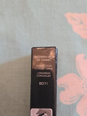 CHANEL Longwear Concealer in BD71